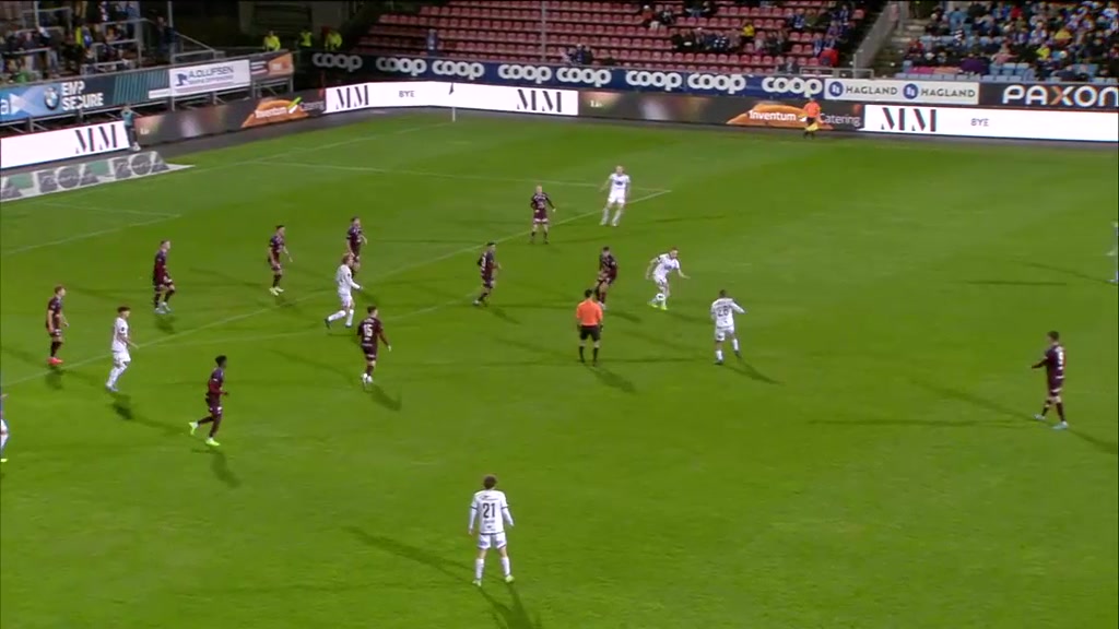 Haugesund_vs_Valerenga___Goal_1_1_Goal_Santos_Leite_Haugesund_4002e0